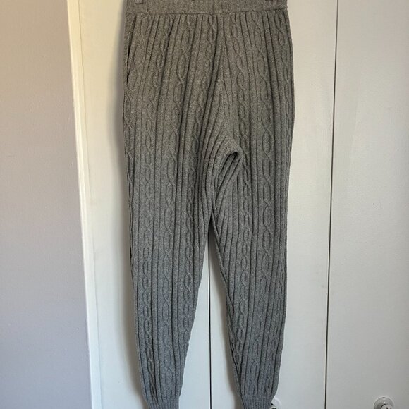 ALO Cable Knit Winter Bliss Pant in Heather Grey - Picture 3 of 4